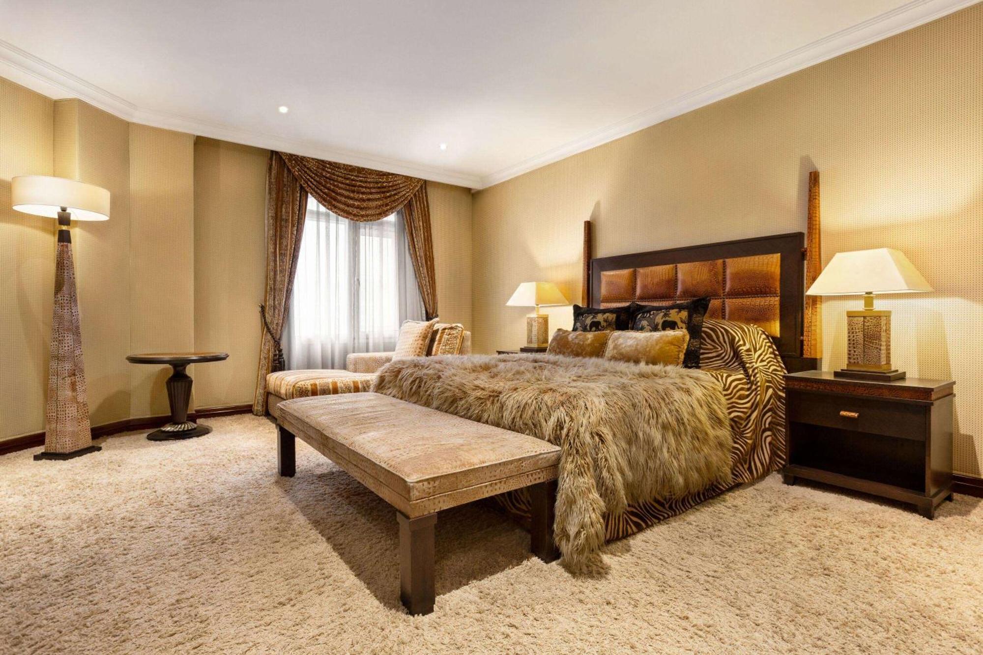 Grand Regency Doha, Trademark Collection By Wyndham Zewnętrze zdjęcie A bedroom at the hotel
