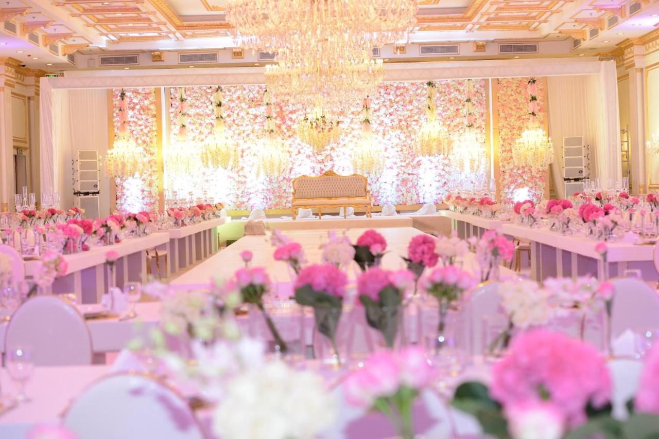 Grand Regency Doha, Trademark Collection By Wyndham Zewnętrze zdjęcie A wedding reception